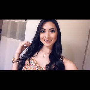 Meet your Posher, Edith